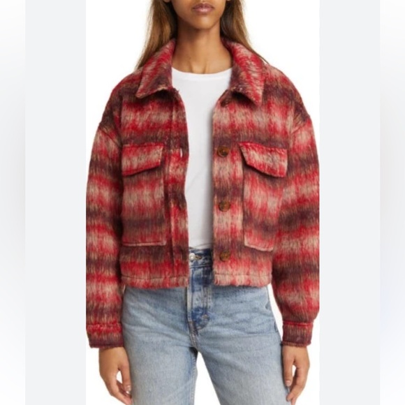 Vigoss Jackets & Blazers - NWT Vigoss Red Plaid Cropped‎ Shacket / Jacket / SZ M
